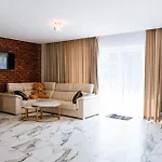 The View - Z Basenem Apartman *