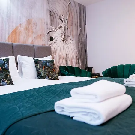 The View - Z Basenem Apartmán *